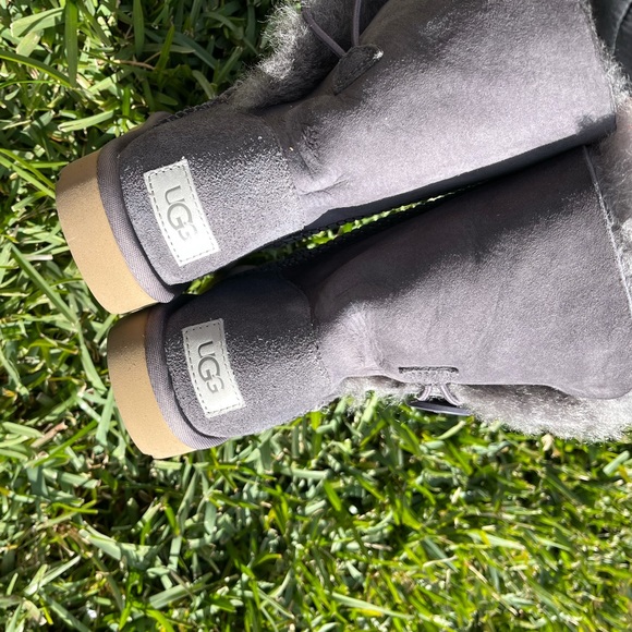 UGG🍂🍁Bailey Button II Stormy gray winter boot 6 - Picture 6 of 10